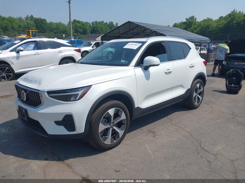 Vin: yv4l12uj0s2495863, lot: 46006103, volvo xc40 b5 core bright theme 20252