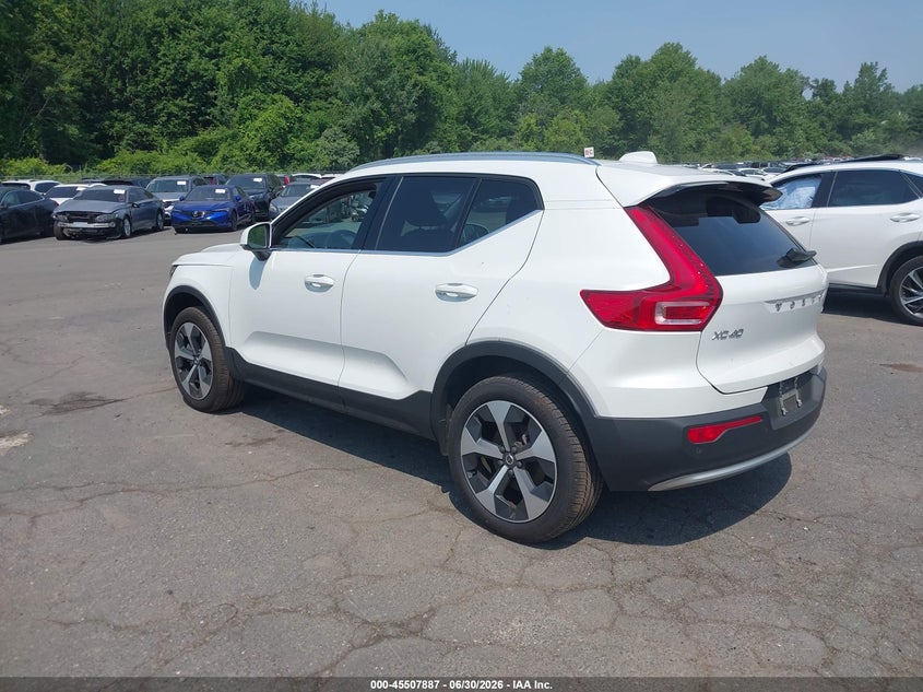 Vin: yv4l12uj0s2495863, lot: 46006103, volvo xc40 b5 core bright theme 20253