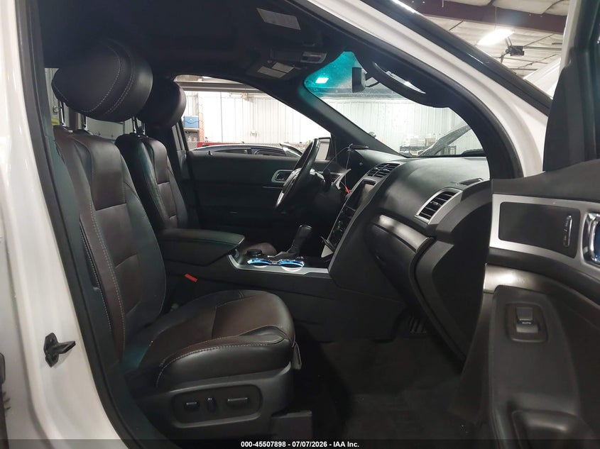 2015 FORD EXPLORER auction photo 5