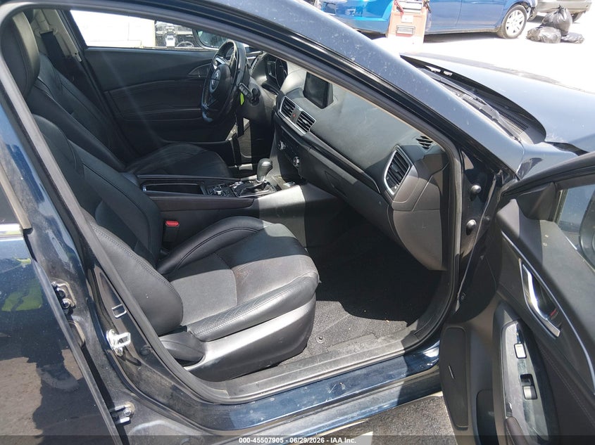 2017 MAZDA MAZDA3 auction photo 5