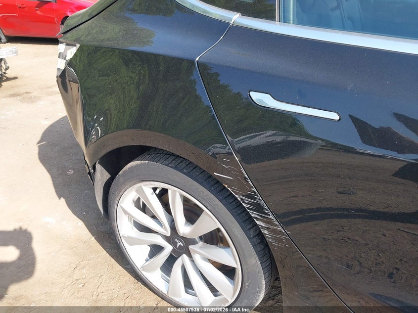 2018 TESLA MODEL 3 auction photo 6