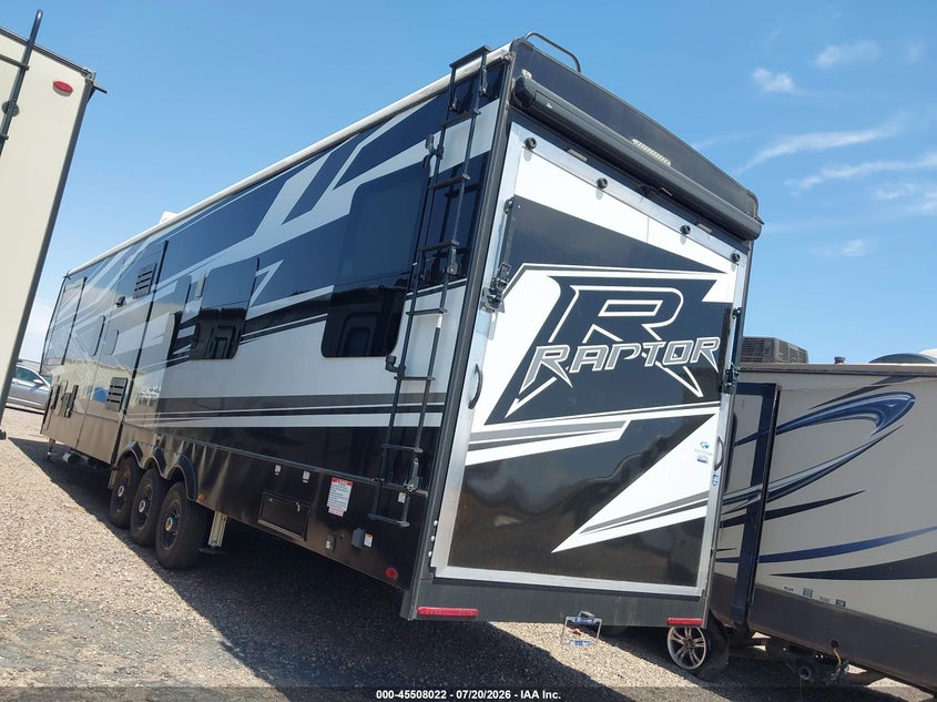 2022 KEYSTONE RV RAPTOR TOY HAULER SE auction photo 3