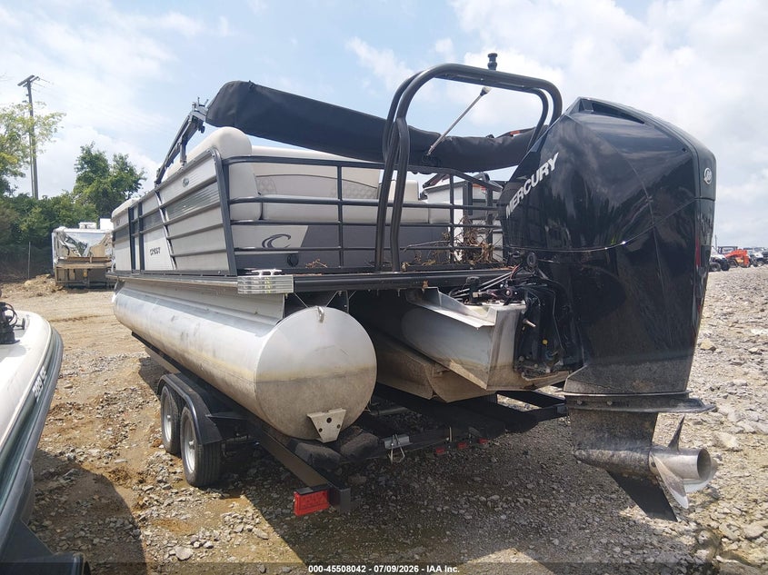 2022 CREST III PONTOON auction photo 3