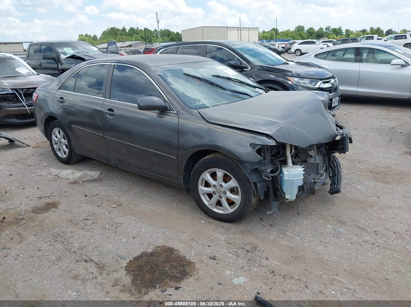 2011 TOYOTA CAMRY LE