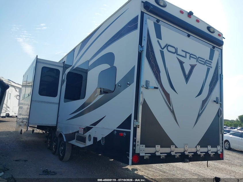 2014 DUTCHMEN VOLTAGE TOY HAULER 3 auction photo 3