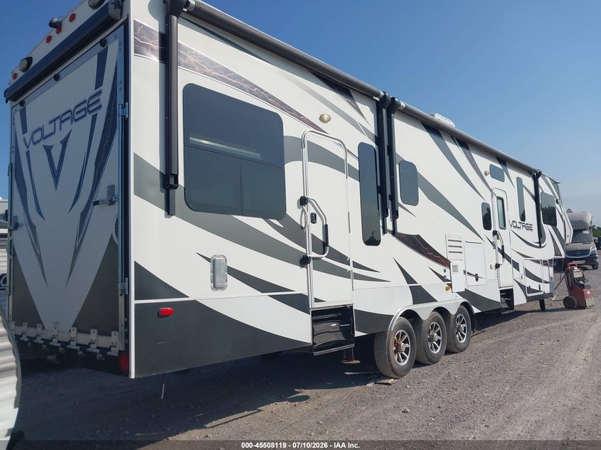 2014 DUTCHMEN VOLTAGE TOY HAULER 3 auction photo 4