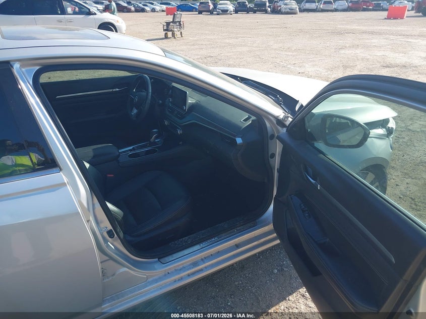2020 NISSAN ALTIMA auction photo 5