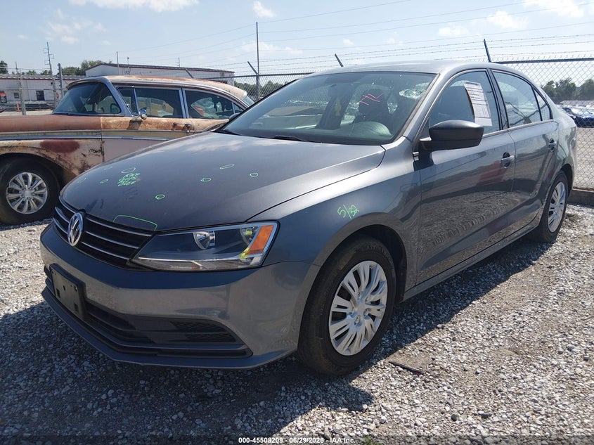 2015 Volkswagen Jetta, Град, IAAI, VIN 3VW2K7AJ4FM268927 — фото 2