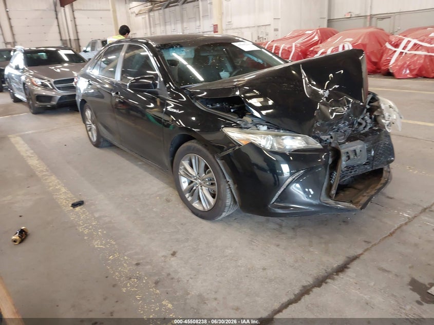 2015 TOYOTA CAMRY HYBRID auction photo 1