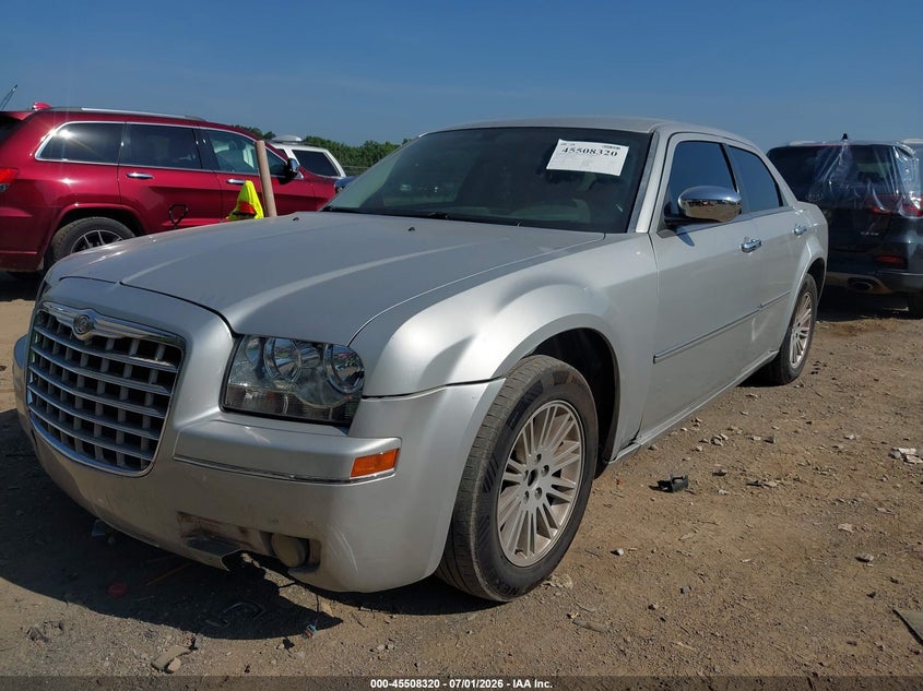2C3CA5CV9AH289895 2010 Chrysler 300 Touring/Signature Series/Executive Series photo 1