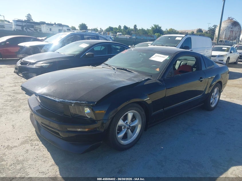 2008 FORD MUSTANG auction photo 2