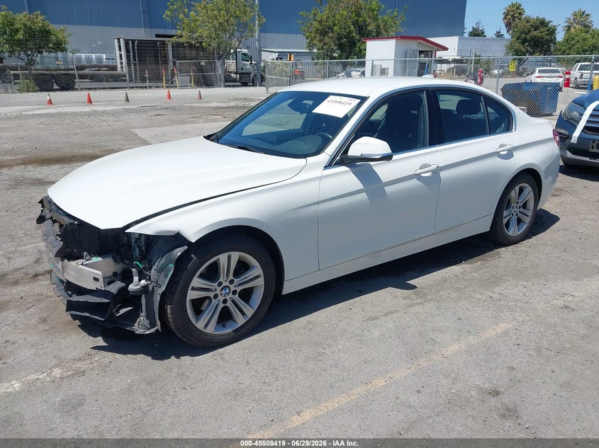 2018 BMW 3er, Удар спереди, IAAI, VIN WBA8B9G50JNU95806 — фото 2