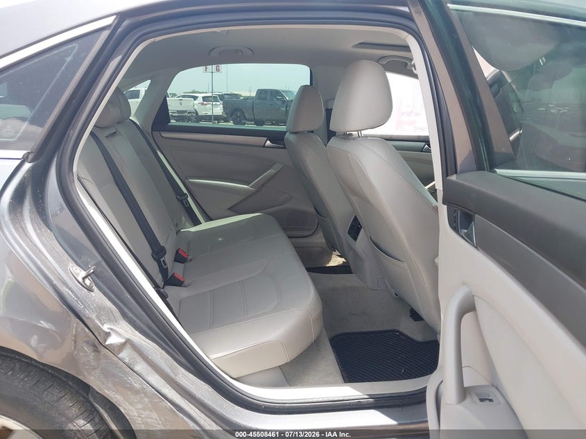2014 VOLKSWAGEN PASSAT auction photo 8