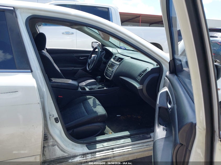 2016 NISSAN ALTIMA auction photo 5