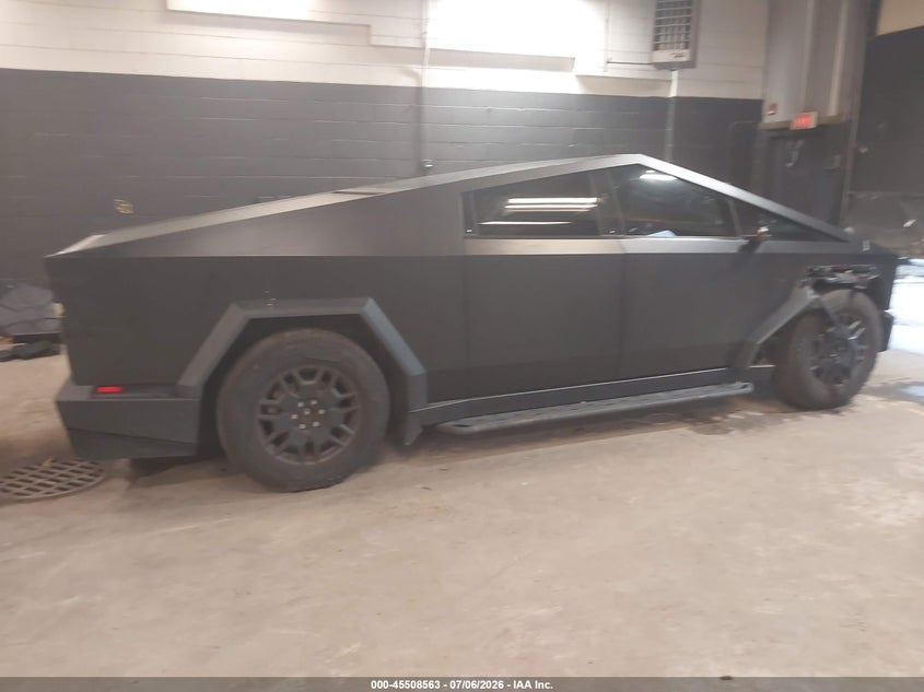 TESLA CYBERTRUCK - zdjęcie 13
