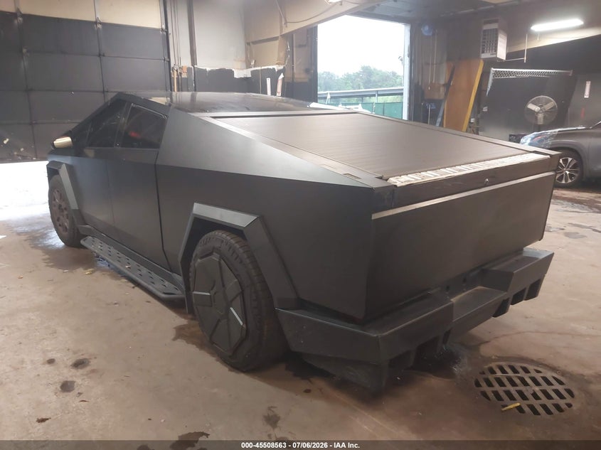 2024 TESLA CYBERTRUCK auction photo 3
