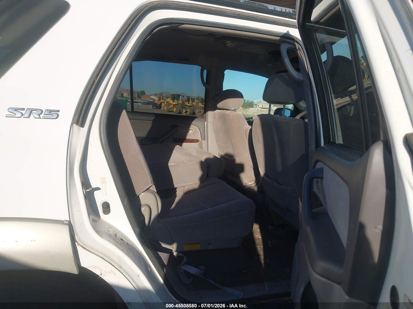 2001 Toyota Sequoia Sr5 V8 VIN: 5TDZT34A01S052830 Lot: 45508580