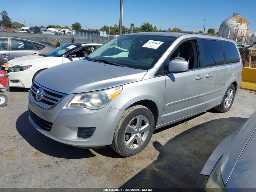 2V8HW54X79R608367 2009 VOLKSWAGEN ROUTAN SEL photo 1