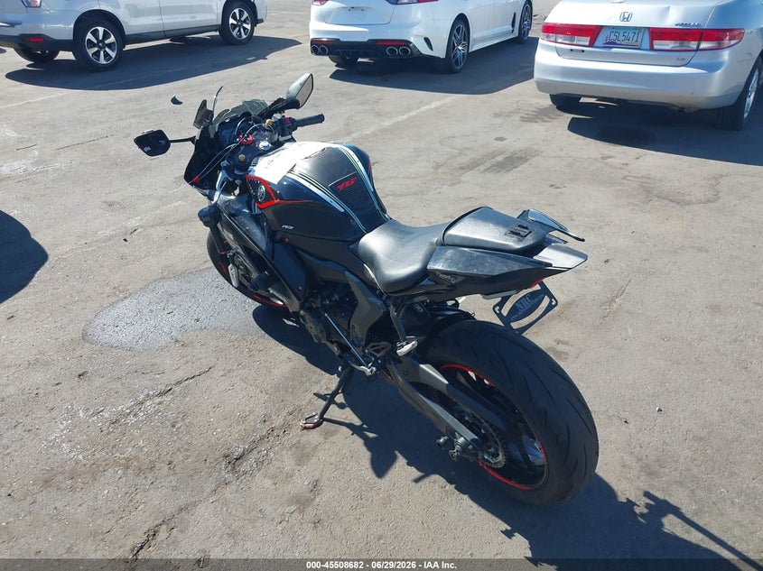 2024 YAMAHA YZFR7 auction photo 3