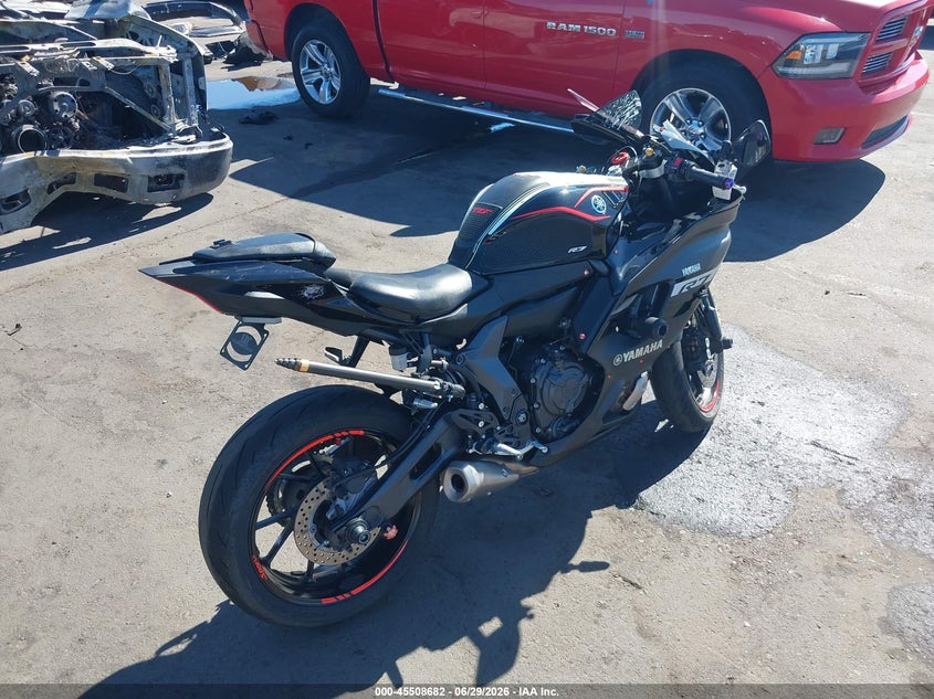 2024 YAMAHA YZFR7 auction photo 4