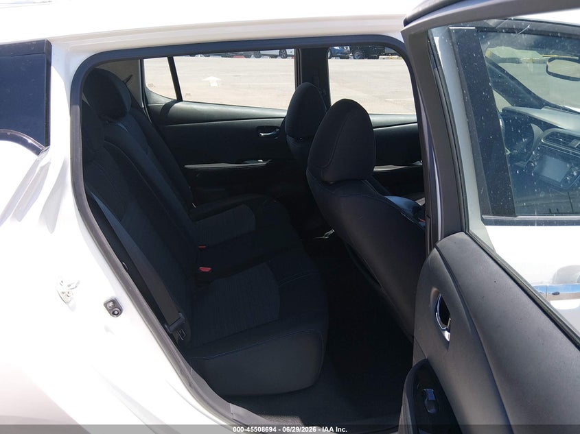 2018 NISSAN LEAF auction photo 7