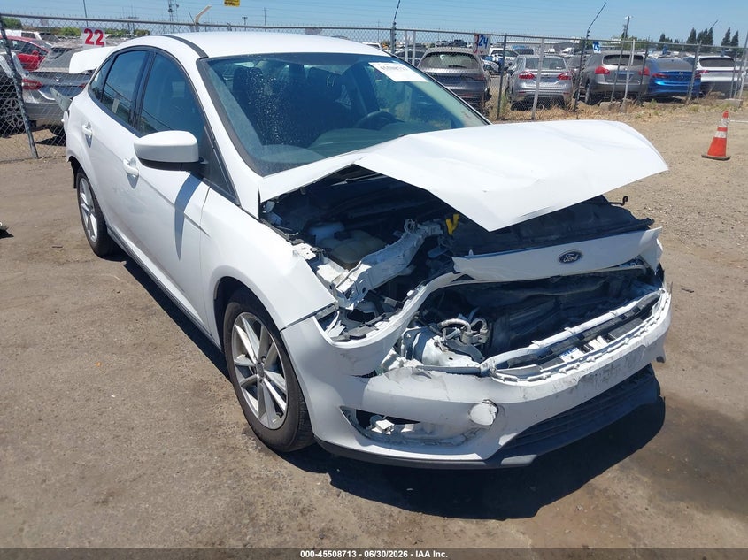 Vin: 1fadp3f26jl327368, lot: 46006929, ford focus se 2018 img_1