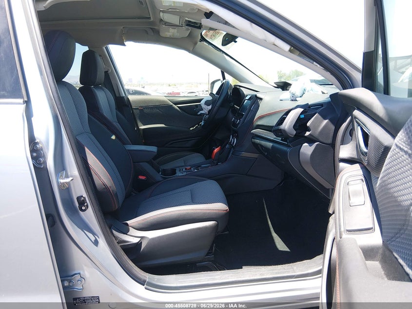 2022 SUBARU FORESTER auction photo 5