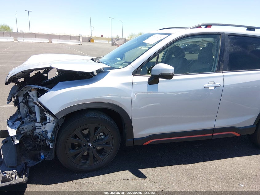 2022 SUBARU FORESTER auction photo 6
