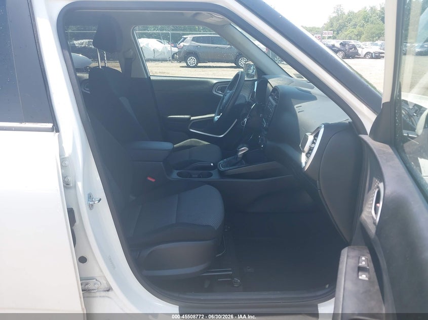 2022 KIA SOUL LX — Photo 5