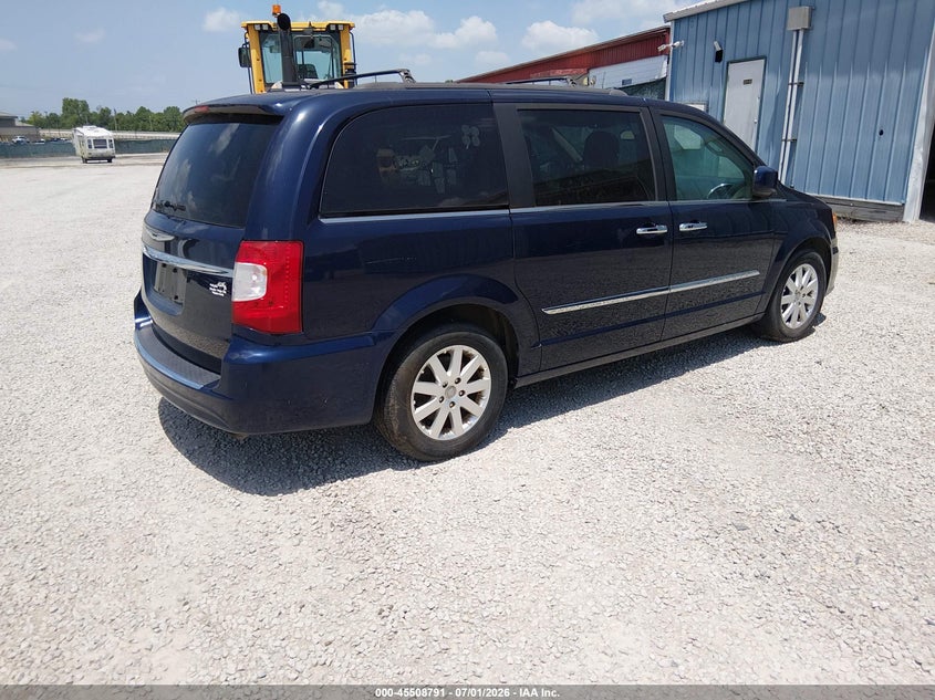 2016 CHRYSLER TOWN & COUNTRY auction photo 4