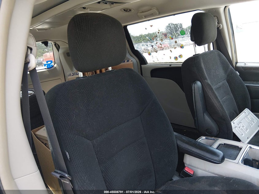 2016 CHRYSLER TOWN & COUNTRY auction photo 8