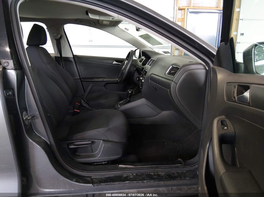2013 VOLKSWAGEN JETTA auction photo 5