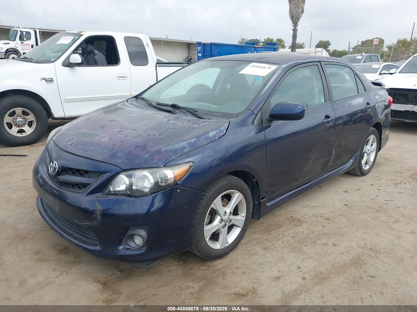 2011 Toyota Corolla, Левый бок, IAAI, VIN 2T1BU4EE0BC682718 — фото 2