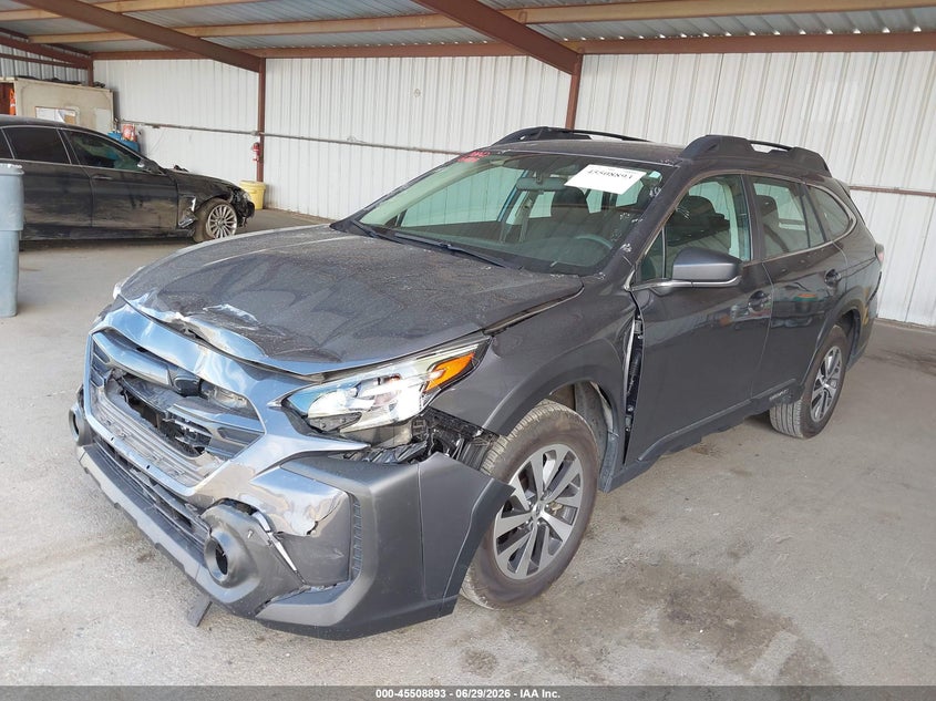 2025 Subaru Outback, Front & Rear, IAAI, VIN 4S4BTAAC2S3162868 — photo 2