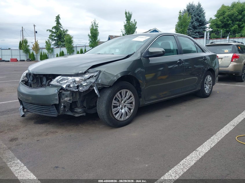 2012 Toyota Camry, Перёд и зад, IAAI, VIN 4T4BF1FK3CR184810 — фото 2