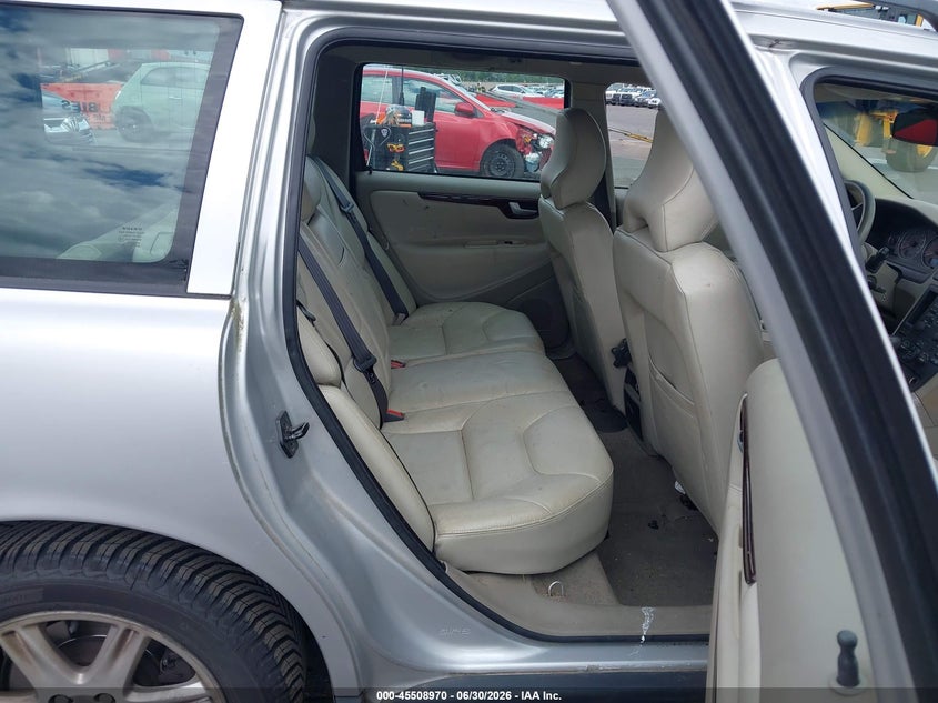2004 Volvo V70 2.4 VIN: YV1SW61T542406234 Lot: 45508970