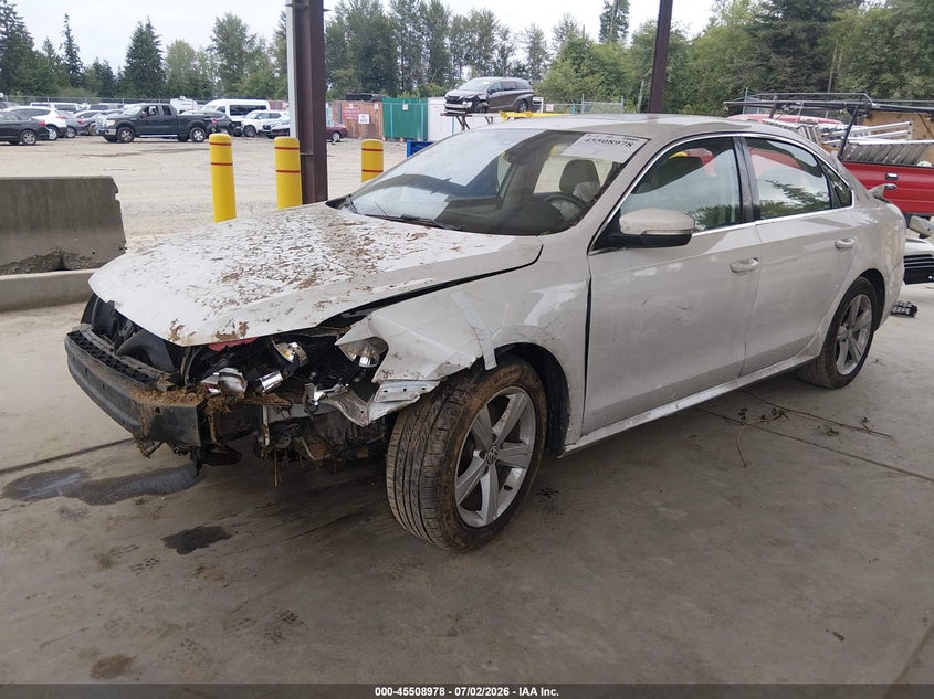2013 Volkswagen Passat 2.5l Se 1VWBP7A36DC071310 photo 1