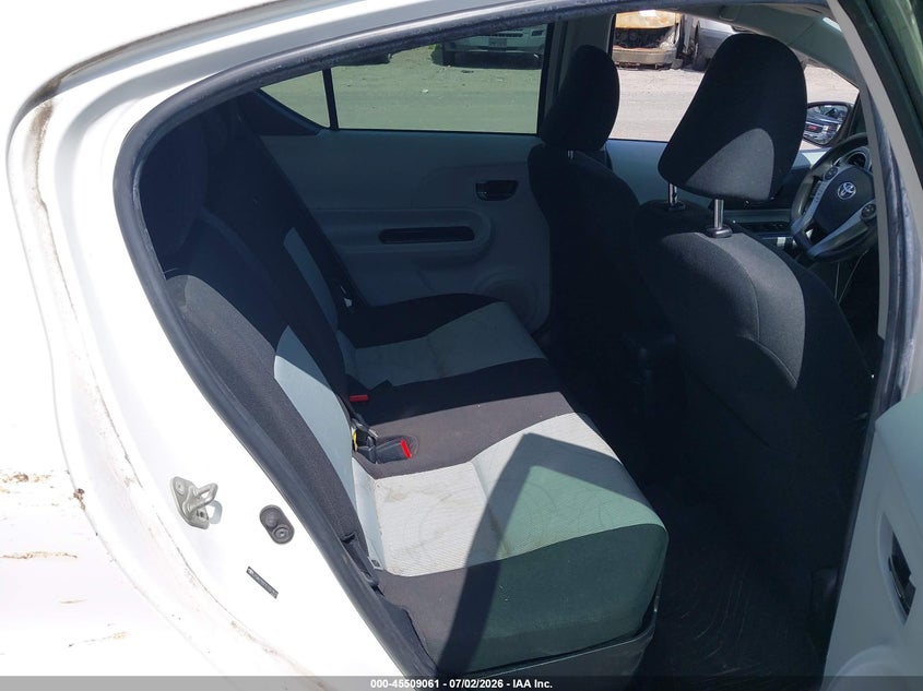 2012 Toyota Prius C Three VIN: JTDKDTB37C1027975 Lot: 45509061