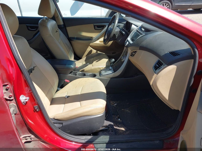 2012 HYUNDAI ELANTRA auction photo 5