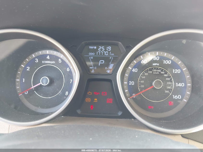 2012 HYUNDAI ELANTRA auction photo 7
