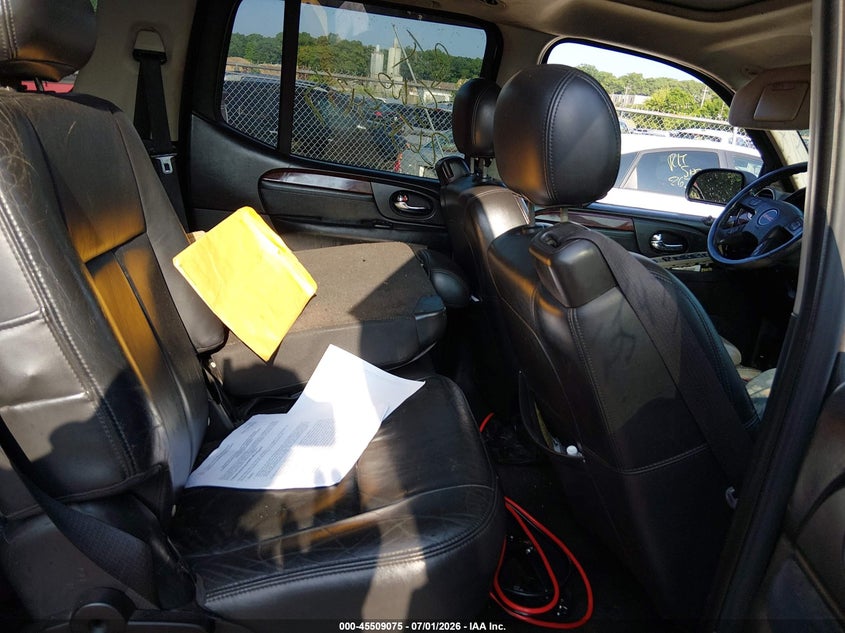2005 GMC ENVOY XL auction photo 8