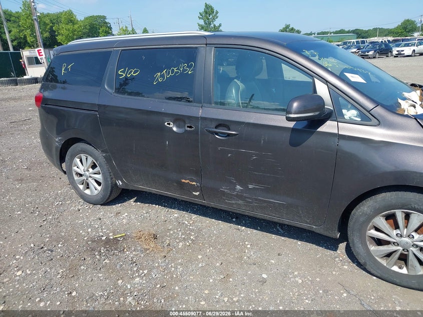 2017 KIA SEDONA auction photo 6
