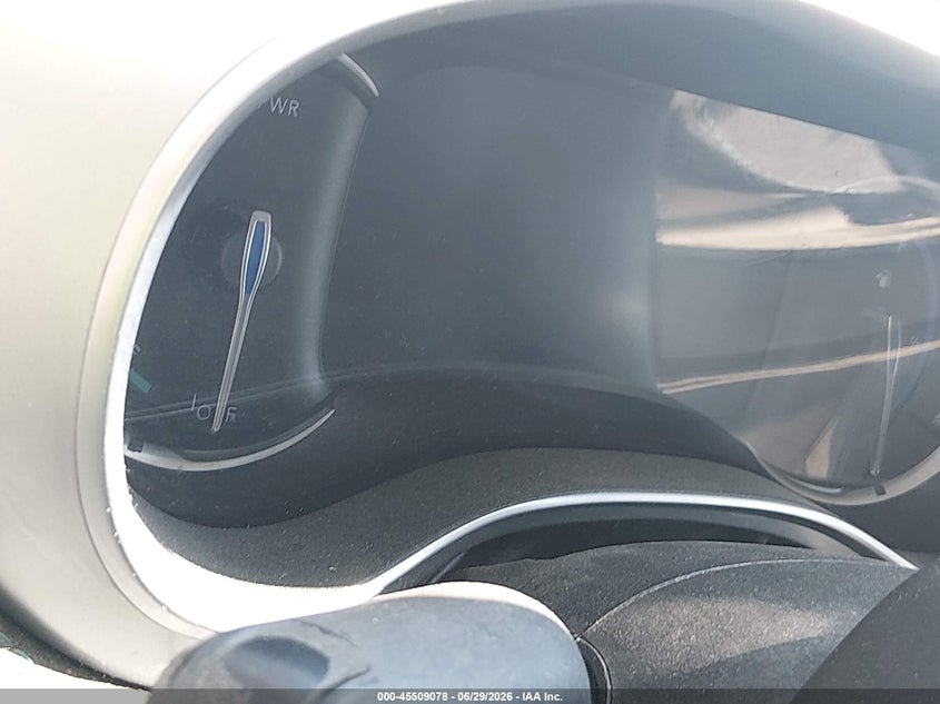 2018 CHRYSLER PACIFICA HYBRID auction photo 7