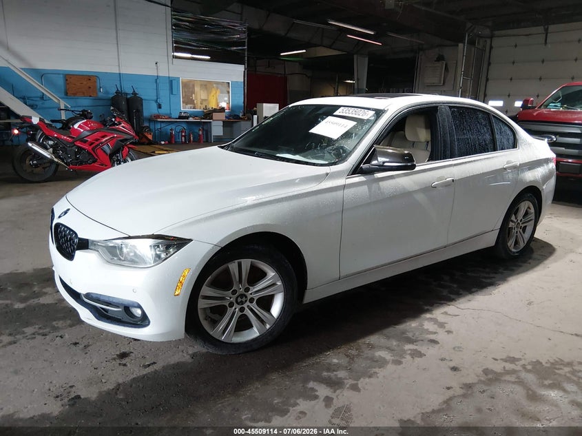 2017 BMW 3er, Обычный износ, IAAI, VIN WBA8D9G35HNU61721 — фото 2