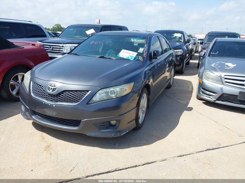 2010 TOYOTA CAMRY auction photo 2