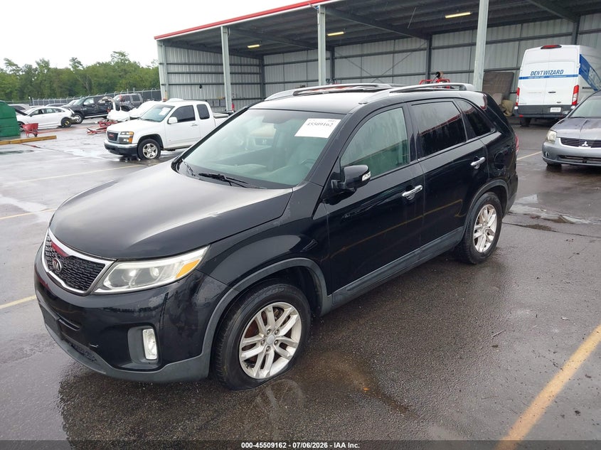 2014 KIA SORENTO auction photo 2