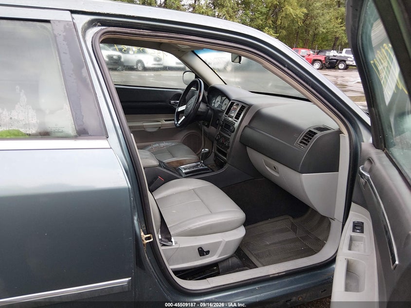 2006 CHRYSLER 300 auction photo 5