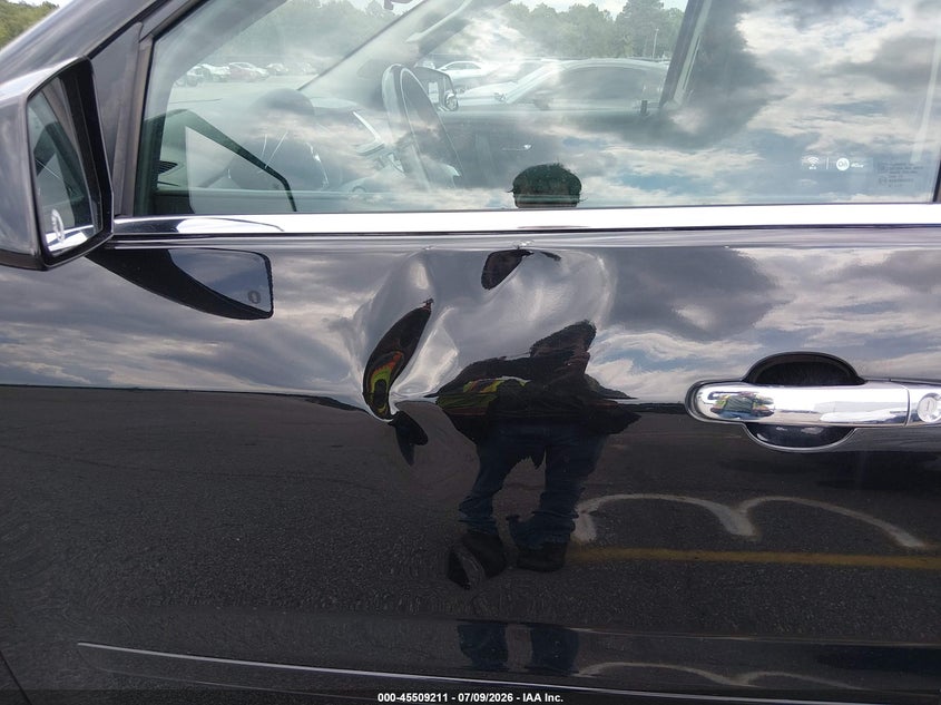 2017 CHEVROLET TRAVERSE auction photo 6