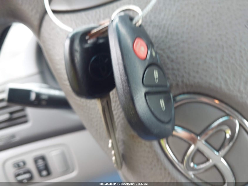 AtlanticExpress - Toyota Sienna