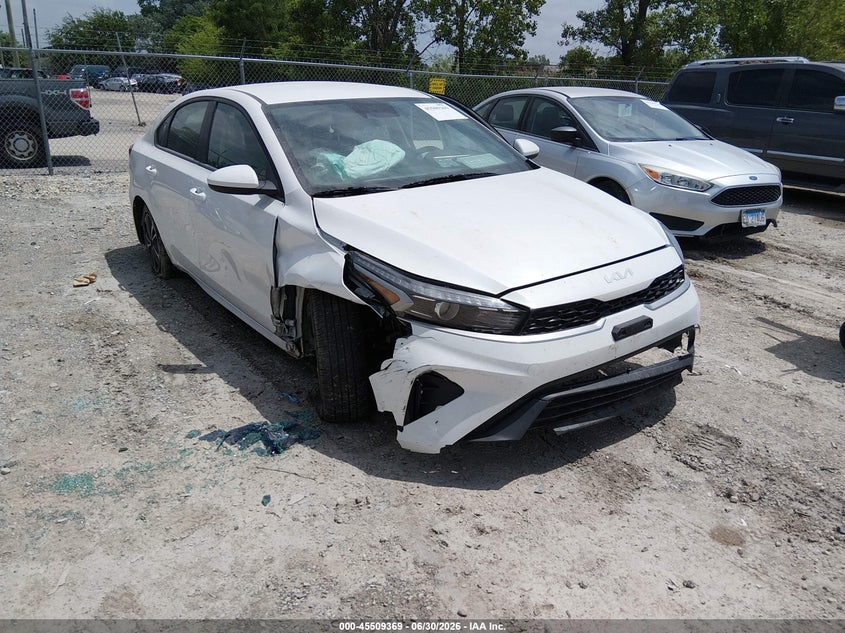 2024 KIA FORTE auction photo 1
